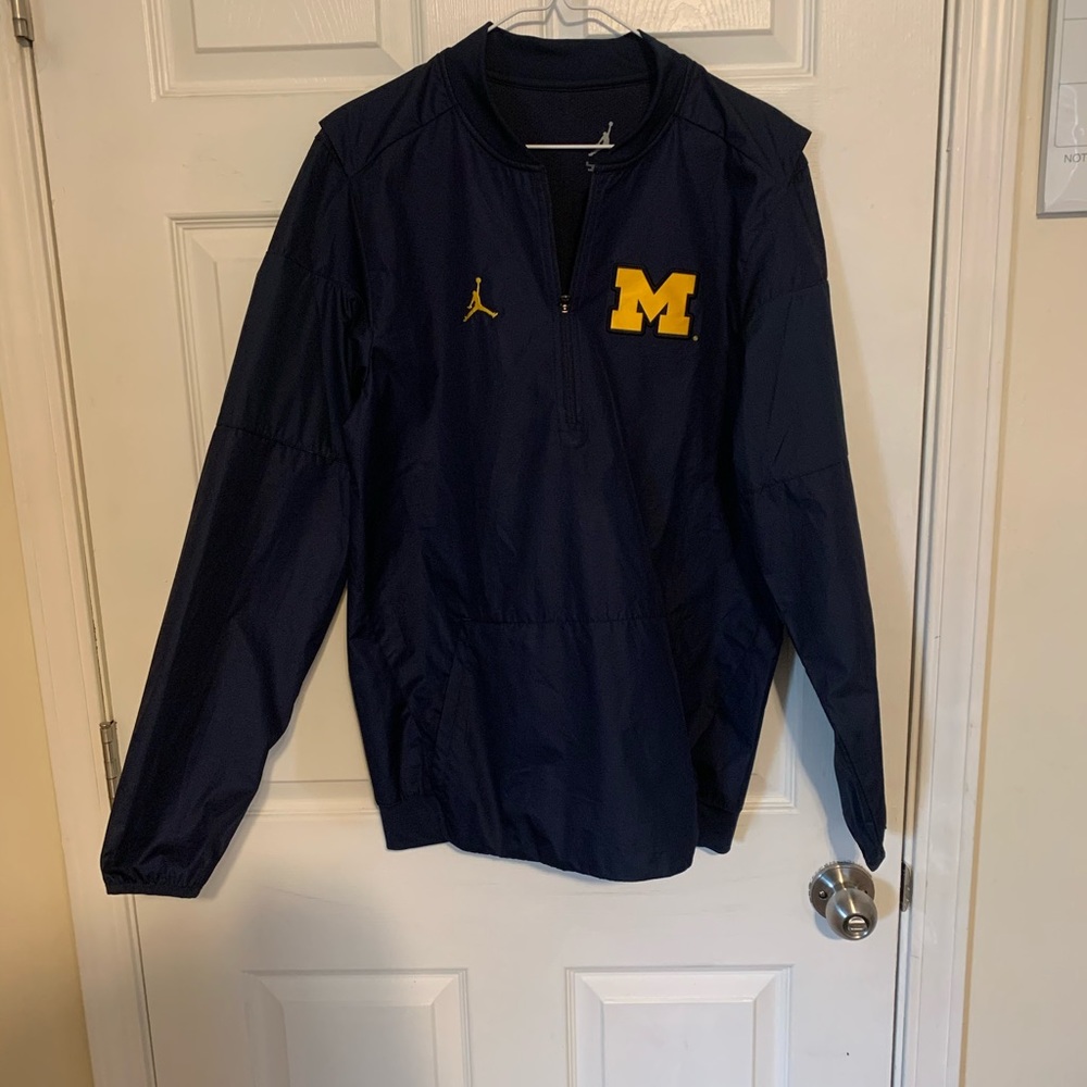 Michigan pullover